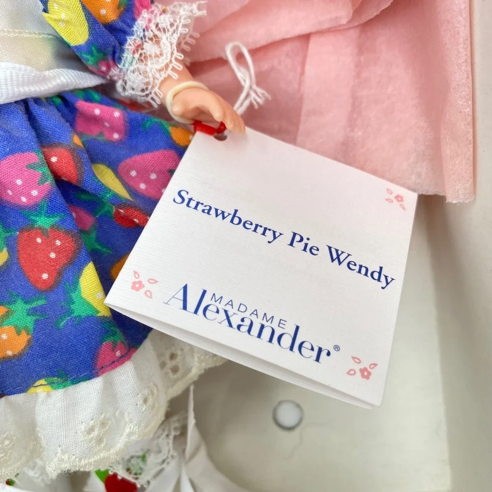 Madame Alexander‎ Strawberry Pie Wendy 8
